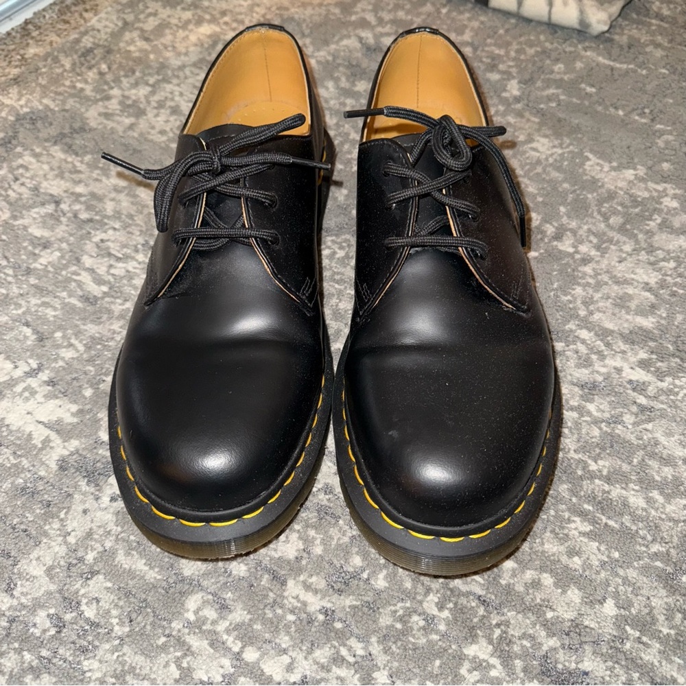 Men’s Dr. Marten’s Plain Toe Derby
